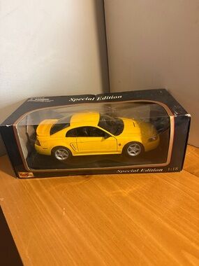 Special Edition Yellow Sports Car Model - Kids Vehicles